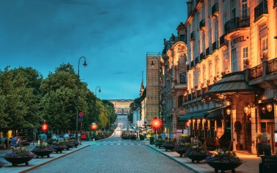 Η χώρα των 5,7 εκατ. κατοίκων που δεν πουλάει βενζίνη - Αγοράζουν μόνο ηλεκτρικά