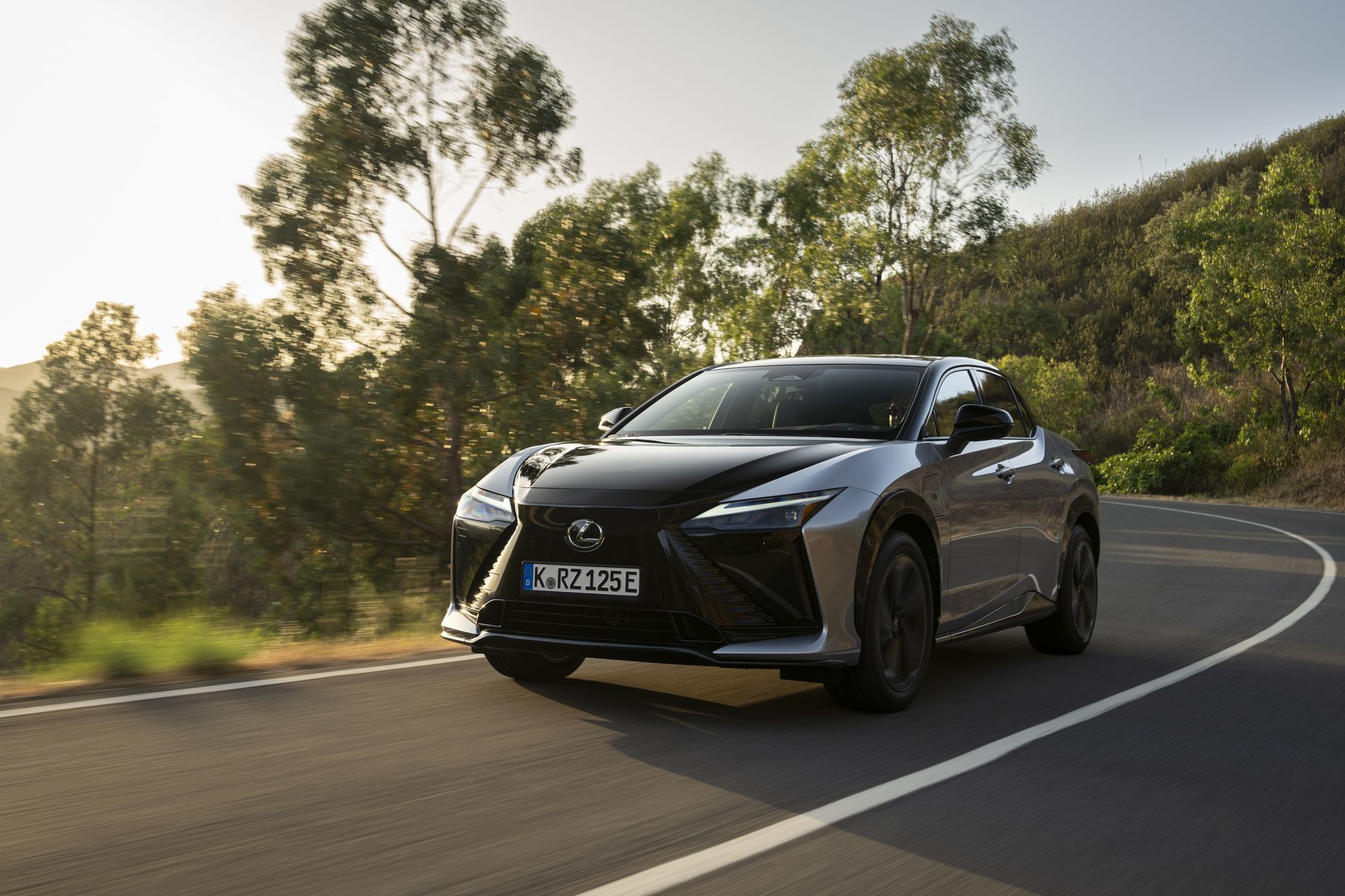 Στην Ελλάδα το νέο αμιγώς ηλεκτρικό Lexus RZ – Τιμές και εκδόσεις
