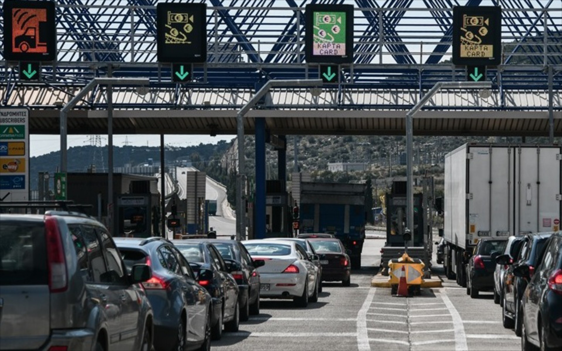 Επίσημο: Έρχονται πρόστιμα σε 810.000 οδηγούς στην Ελλάδα – Δείτε τι δεν έκαναν 