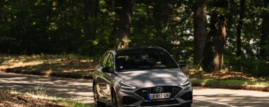 Hyundai i30 1.5 Hybrid 140PS N Line - Τρεις λόγοι που μας αρέσει και τι θα αλλάζαμε