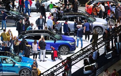 Η μάρκα που πούλησε 2.169.761 αυτοκίνητα σε 12 μήνες – Το φθηνότερο κοστίζει 27.700 ευρώ