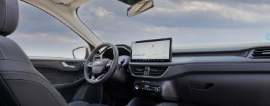 Υβριδικό SUV με 180 ίππους και κατανάλωση 5,3 lt/100 km – Με όφελος 2.500 ευρώ! 