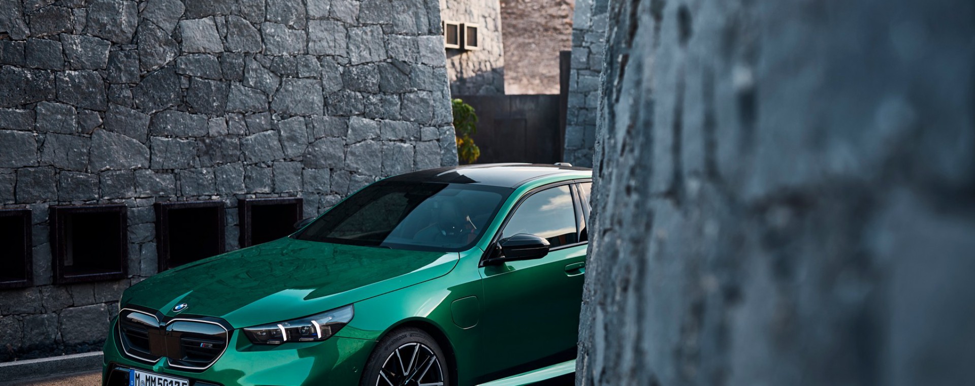 18 Έλληνες αγόρασαν την ονειρική BMW - Έδωσαν πάνω από 162.500 ευρώ