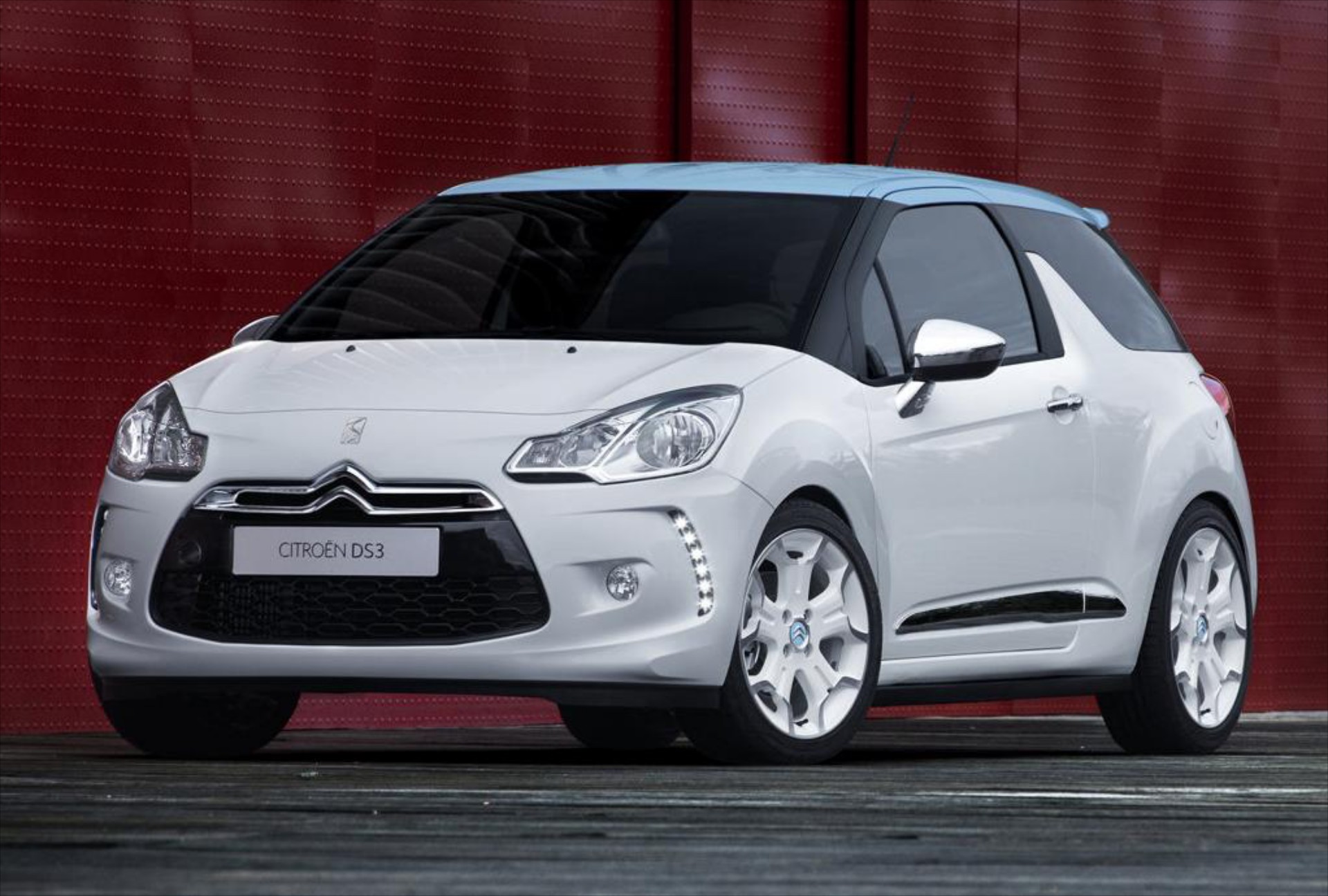 Εκδόσεις με ημιαυτόματο κιβώτιο για C3 και DS3