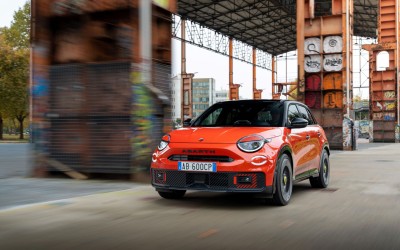 Το Abarth 600e «αγριεύει» - Οι νέες εκδόσεις του 