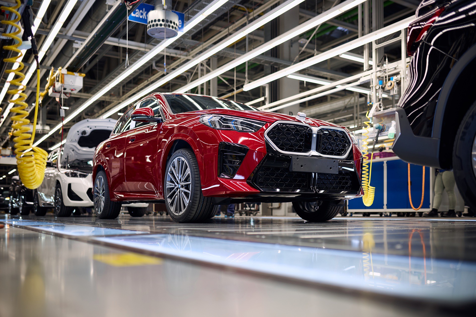 Το εργοστάσιο της BMW που παράγει ένα μοντέλο κάθε 57’’ – Η ναυαρχίδα της φίρμας