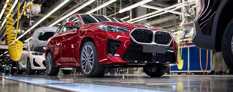 Το εργοστάσιο της BMW που παράγει ένα μοντέλο κάθε 57’’ – Η ναυαρχίδα της φίρμας