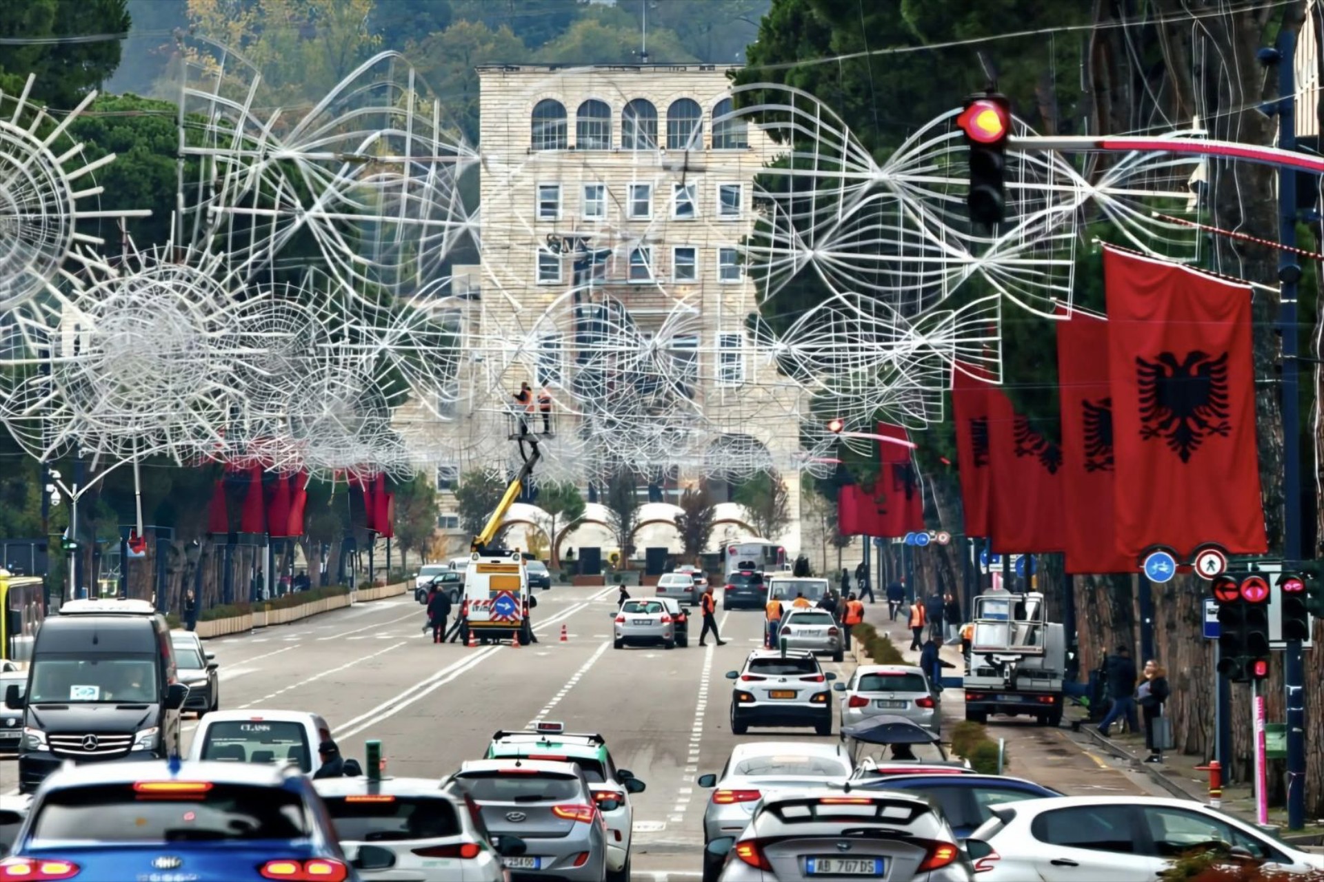 Το τερμάτισαν οι Αλβανοί με τα ηλεκτρικά – Έσπασαν κάθε ρεκόρ το 2025!