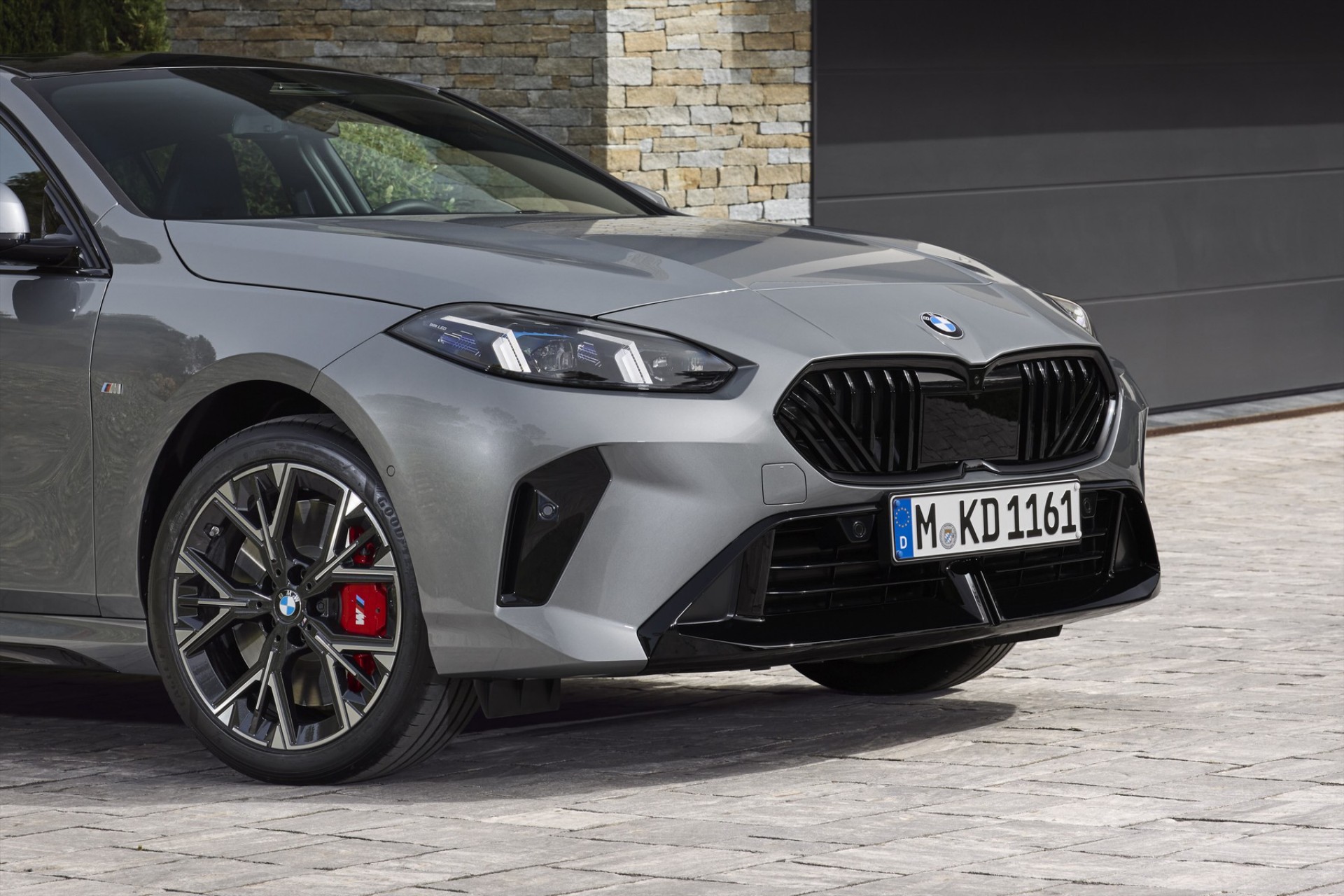 2.714 Έλληνες αγόρασαν αυτήν τη BMW - Είναι φθηνότερη 6.550 ευρώ από τη Γερμανία