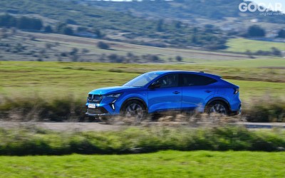 Δοκιμή Renault Rafale E-Tech 4x4 300PS: Brand Ambassador