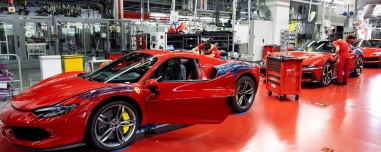Έσπασε τον κουμπαρά η Ferrari – Έδωσε μπόνους 14.900 ευρώ σε κάθε εργαζόμενο 