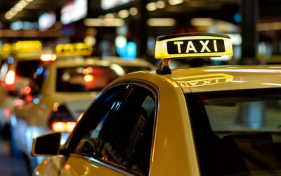 Πού θα φορτίσουν τα ηλεκτρικά ταξί στην Αθήνα; Και με τι κόστος;