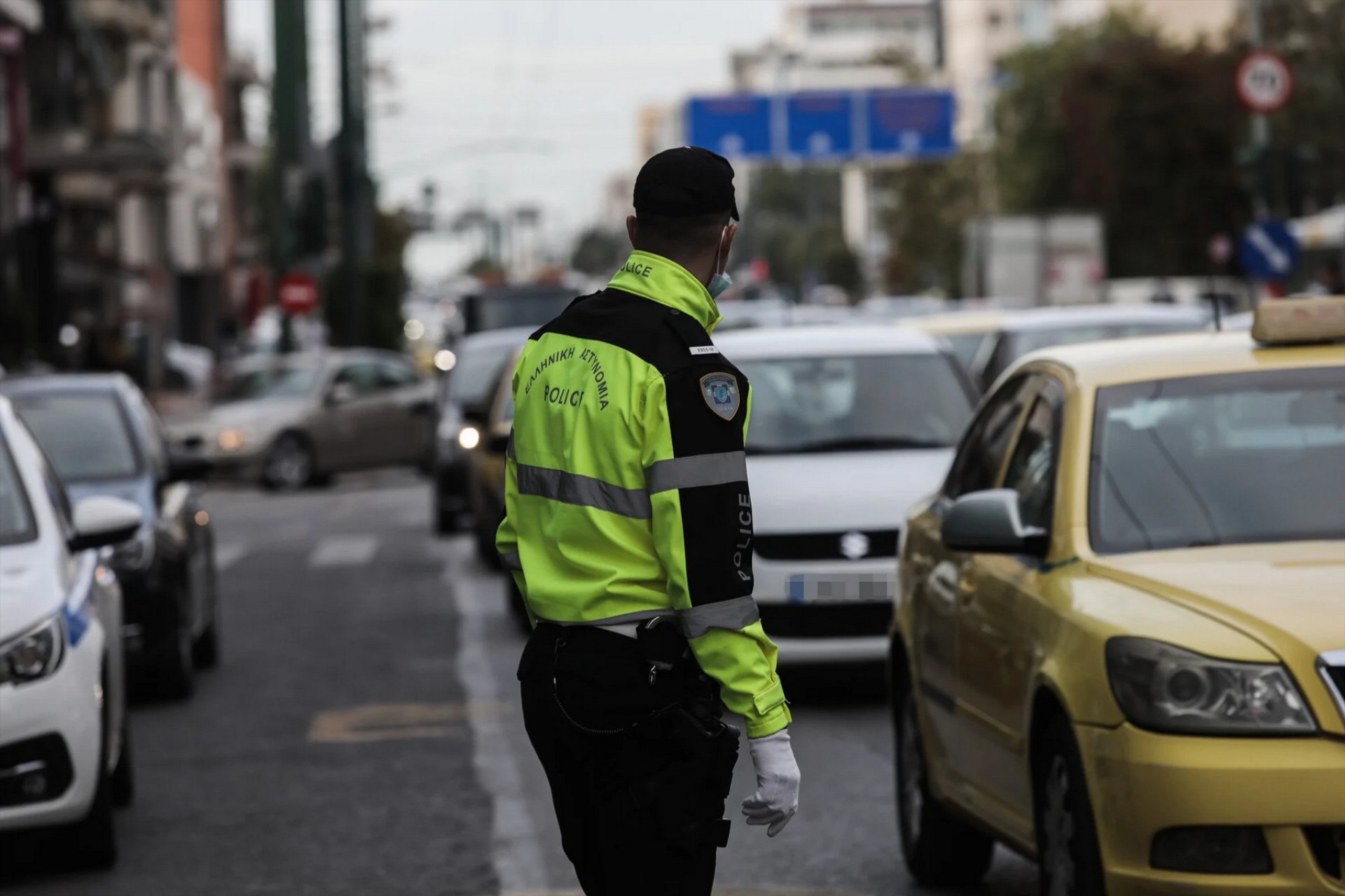 Για ποιο λόγο 40 αστυνομικοί βγήκαν στη Λεωφόρο Αθηνών; 