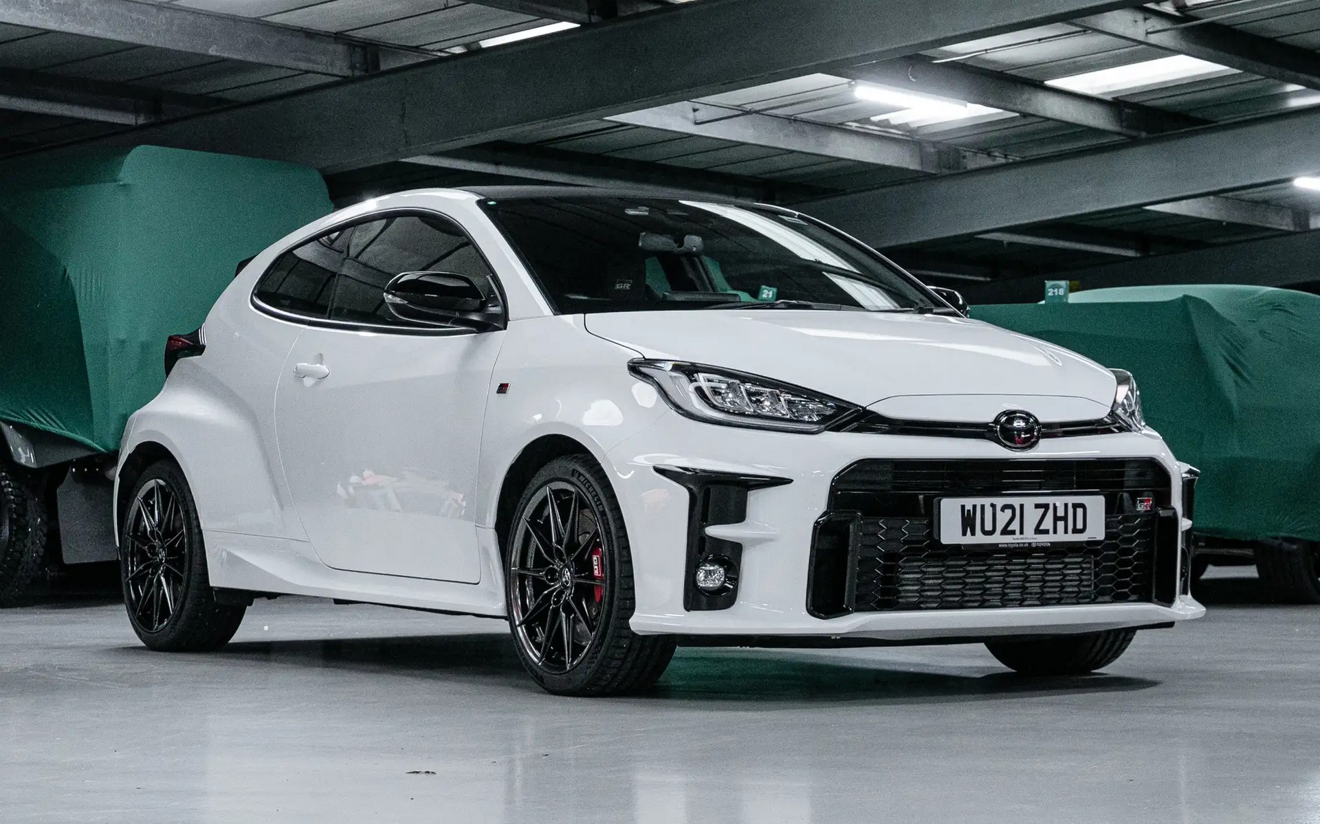 Ποιος γνωστός ηθοποιός πουλάει το Toyota GR Yaris του; 