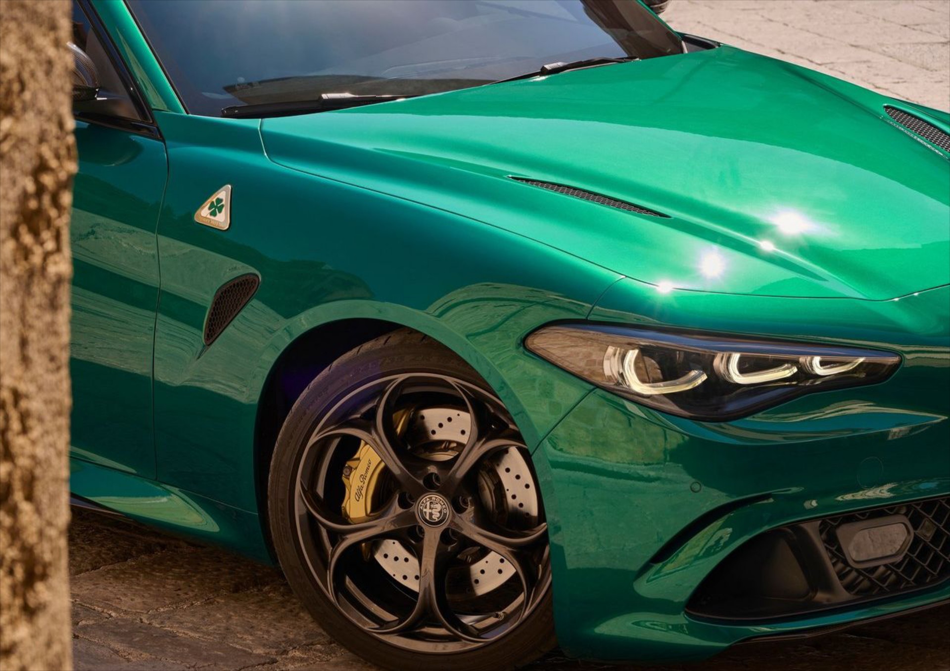 Η φίρμα που χάνει 17.670 ευρώ από τη πώληση ενός μοντέλου – Και το προσφέρει ακόμα