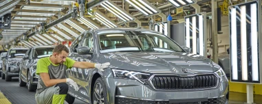 Η Skoda έγραψε ιστορία – Κέρδισε την Toyota στην Ευρώπη 