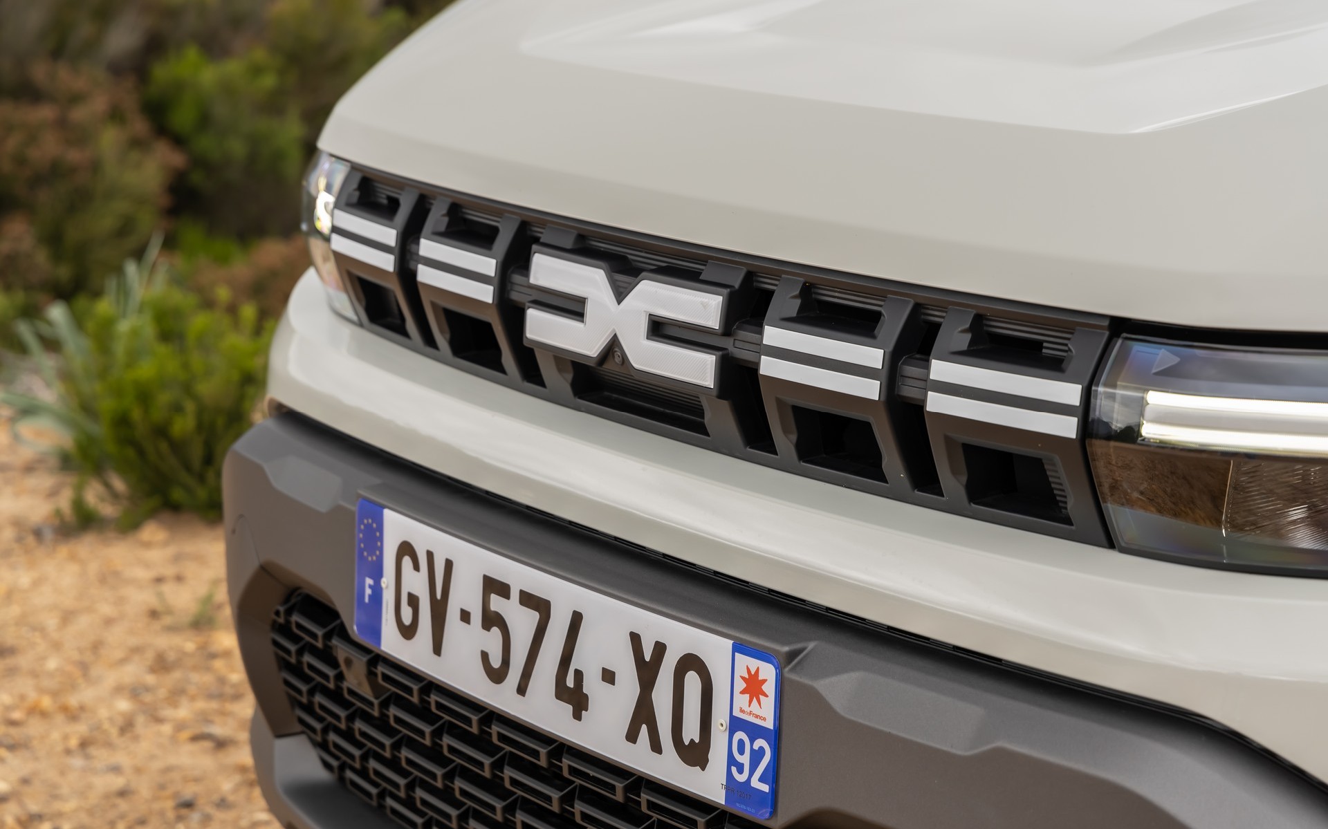 Έρχεται νέο crossover από τη Dacia - Αυτό είναι το όνομα του!