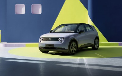 ΝΙΟ firefly: Οι 4 λόγοι που είναι το ιδανικό ηλεκτρικό!