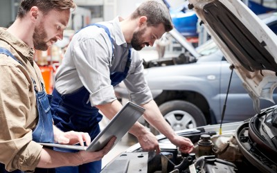 Γιατί σφυρίζει το αυτοκίνητο; Τι πρόβλημα έχει