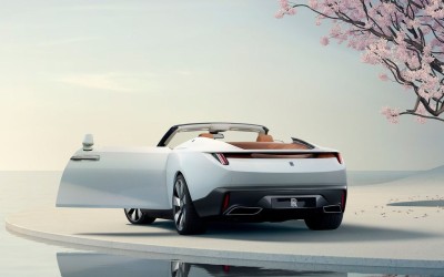 Ο βασιλιάς πήγε στο πάρτι με την πιο σπάνια Rolls-Royce – Την ακριβότερη στον κόσμο