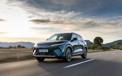 Έφτασε Ελλάδα το νέο υβριδικό BYD που καίει 1,8 lt/100 km - Με τιμή 26.990 ευρώ