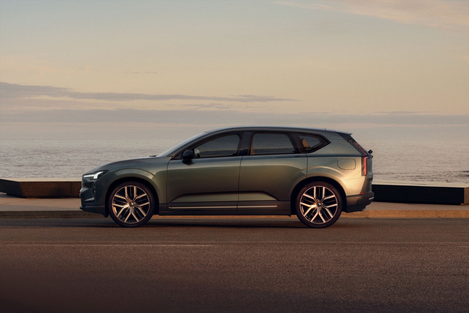 To SUV που φορτίζει σε 16 λεπτά - Πιο γρήγορα και από το BMW iX3