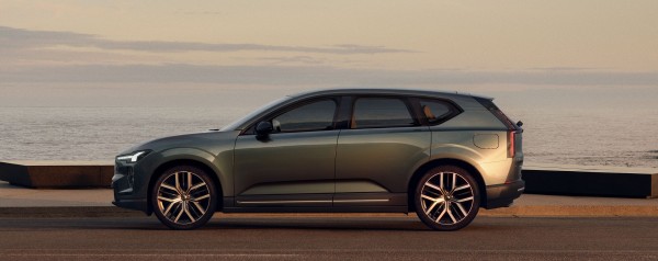 To SUV που φορτίζει σε 16 λεπτά - Πιο γρήγορα και από το BMW iX3