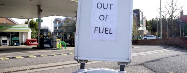 Ξεμένει από καύσιμα η μεγαλύτερη χώρα της ΕΕ – Στερεύουν οι αντλίες στα πρατήρια