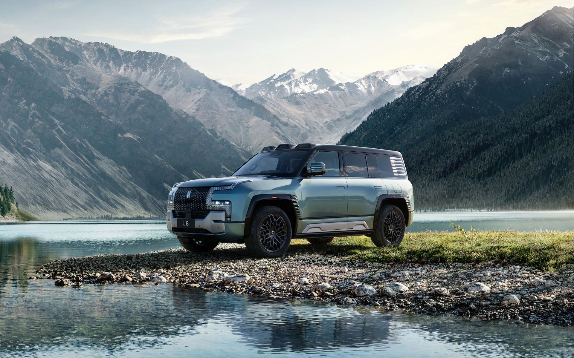 Το καλύτερο SUV της BYD – Κοστίζει 155.000 ευρώ και κοντράρει Maybach και Rolls-Royce 