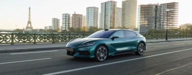 Άνοιξαν οι παραγγελίες για το κινεζικό αυτοκίνητο που φορτίζει σε 5 λεπτά - Με τιμή στην Ευρώπη από 117.500 ευρώ