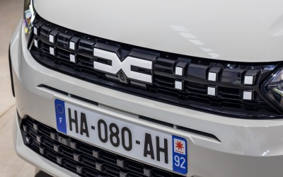 To Dacia που αγοράζεις με 99 ευρώ το μήνα - Το ζητάει όλη η Ευρώπη! 