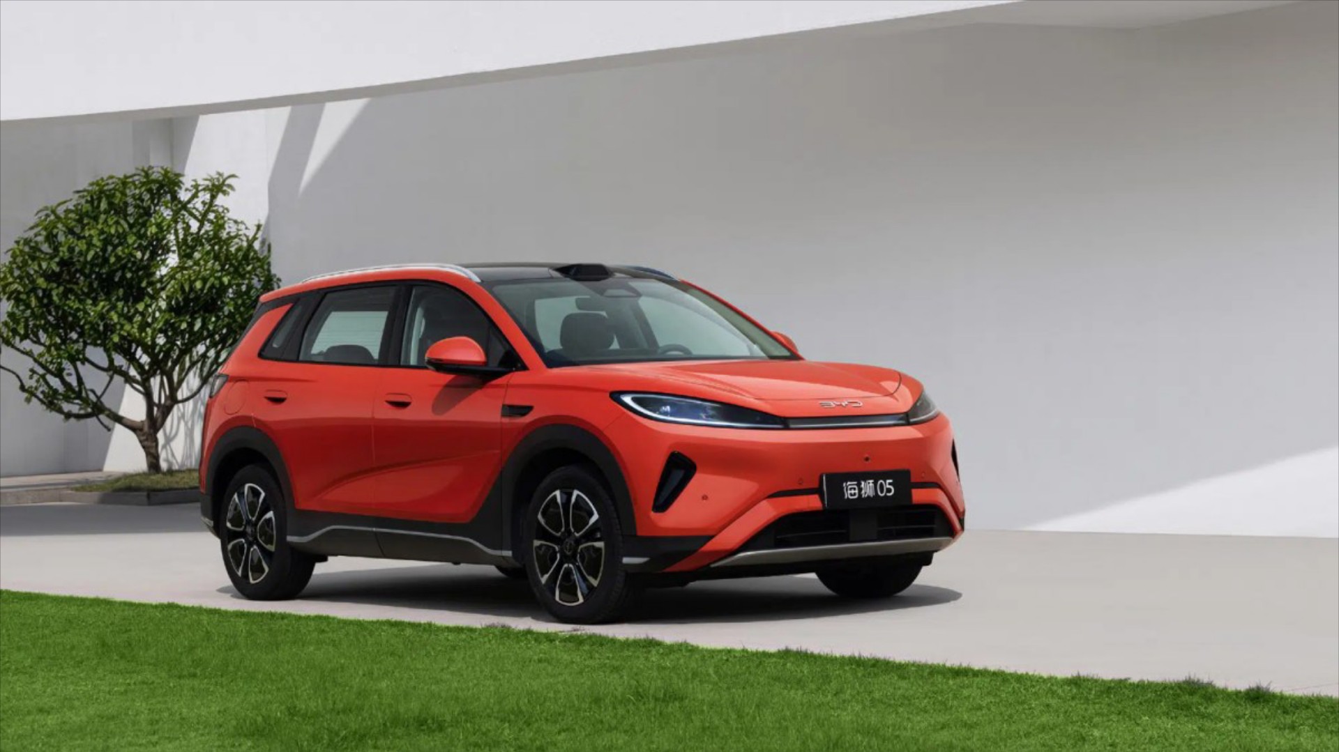 Νέο BYD Sealion 5 DM-i: To υβριδικό SUV που οι Κινέζοι ισχυρίζονται πως κάνει 2.100 km χωρίς ανεφοδιασμό! 