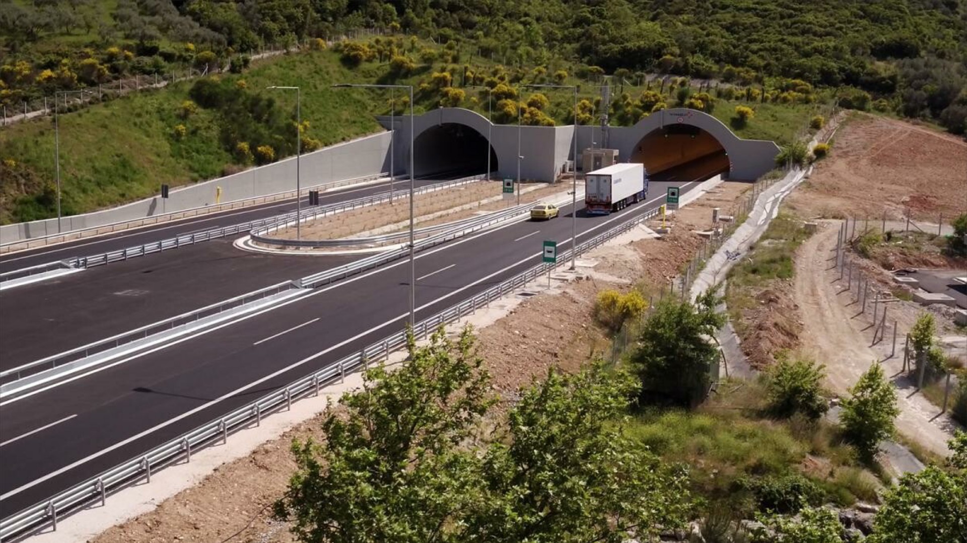 H μοναδική σήραγγα της Ελλάδας που έχει κάμερες... χρόνου – Τι καταγράφουν;