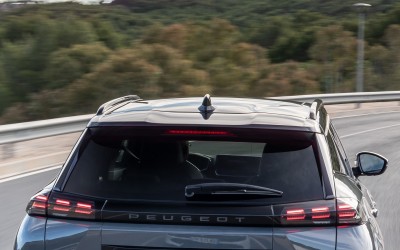 Πάνω από 1.000 Έλληνες αγόρασαν αυτό το Peugeot τον Απρίλιο– Και έχει τιμή 22.900 ευρώ 