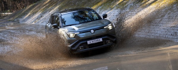 Suzuki e VITARA: Το νέο ηλεκτρικό SUV για πόλη, ταξίδι και περιπέτεια