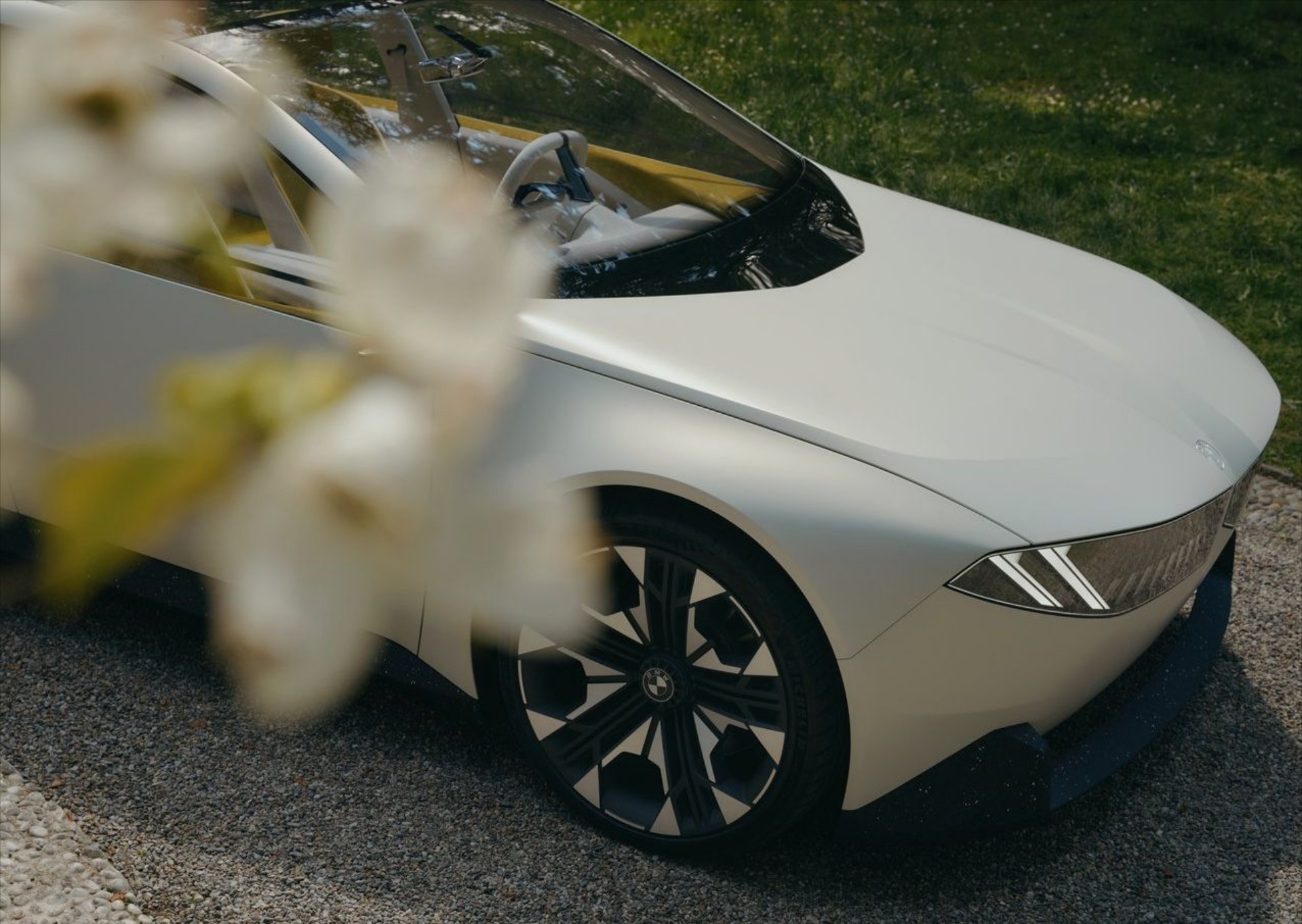 Η BMW το κάνει ξανά – Το μικρότερο αυτοκίνητο της θα έχει κίνηση στους πίσω τροχούς
