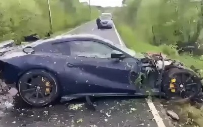 Έχασε τη Ferrari πάνω στη στροφή και τη διέλυσε (video) 