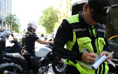 Ασταμάτητη η ΕΛΑΣ: Έγραψε 2.131 οδηγούς για μια παράβαση - 745.850 ευρώ τα πρόστιμα 