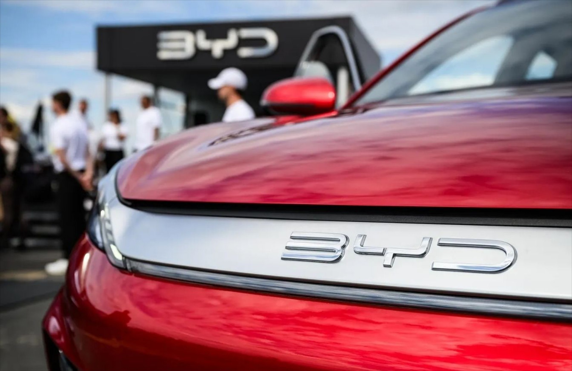 H BYD αναλαμβάνει την ευθύνη σε περίπτωση τροχαίου – Υπό έναν όρο