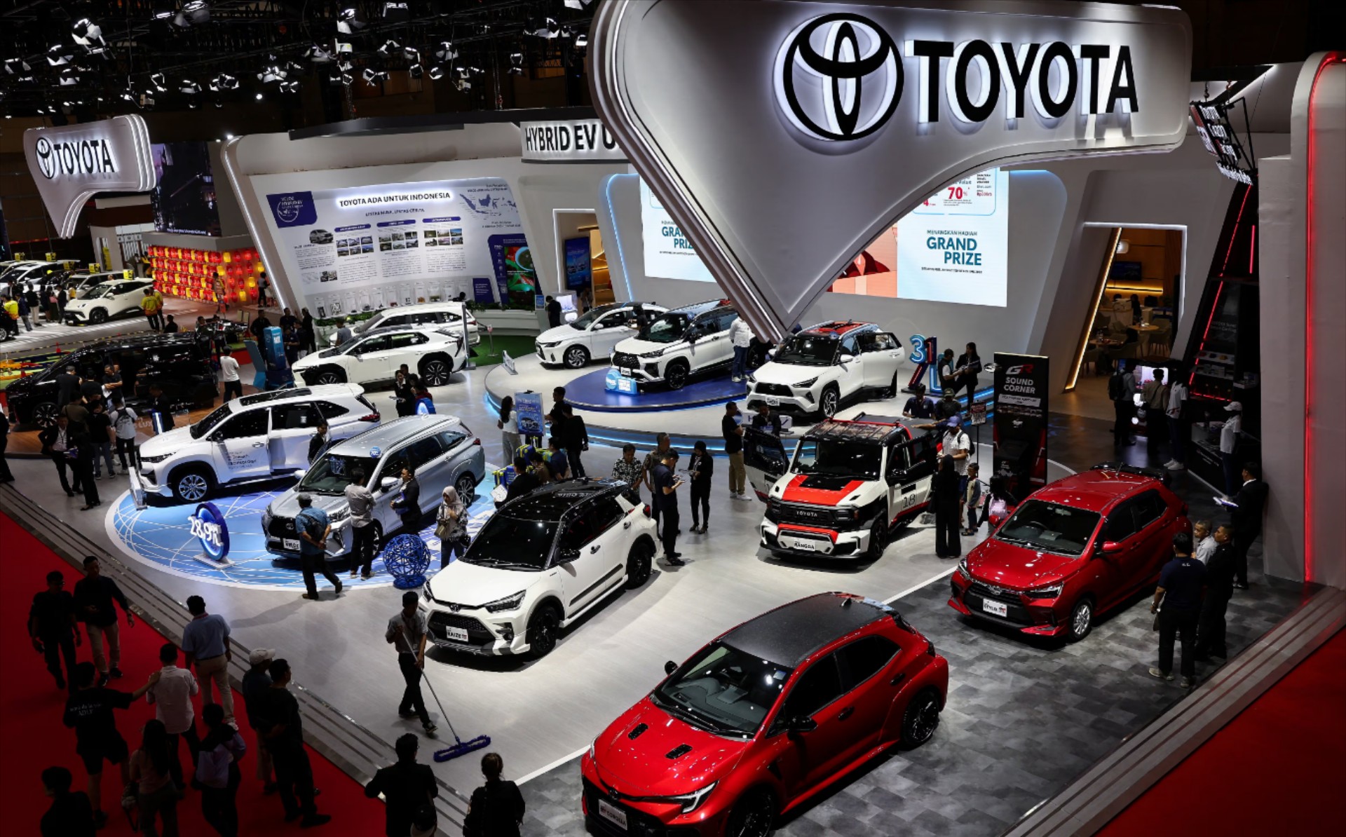 Η καλύτερη αντιπροσωπεία Toyota στην Ελλάδα – Πήρε το βραβείο από τη «μαμά» εταιρεία 