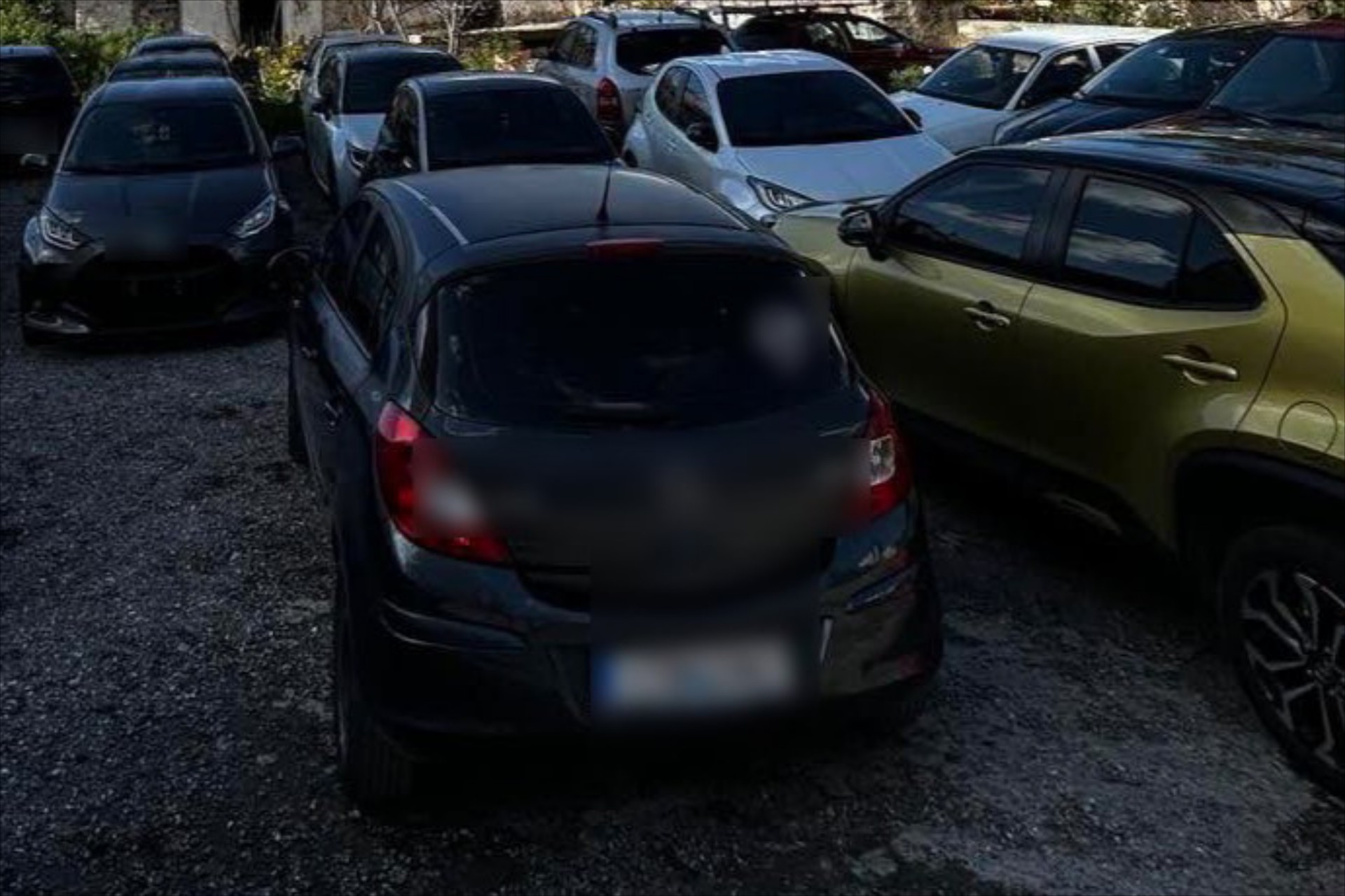 Τεράστια κομπίνα με κλεμμένα αυτοκίνητα στην Αθήνα – Κορόιδεψαν πολίτες και έβγαλαν 1 εκατ. ευρώ