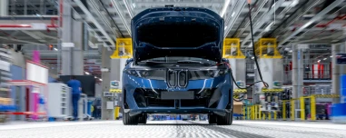 Μπήκαμε στο καλύτερο εργοστάσιο της BMW – Είναι αριστούργημα