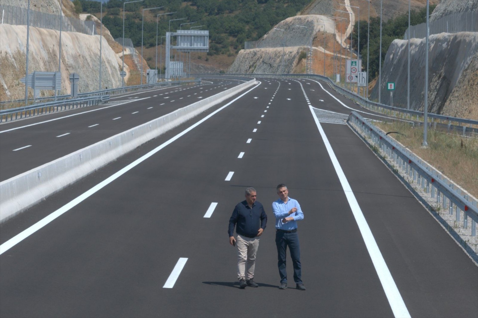 Ελλάδα: Ανοίγει η νέα εθνική οδός των 46 km και των 23 γεφυρών – Οι πρώτες εικόνες