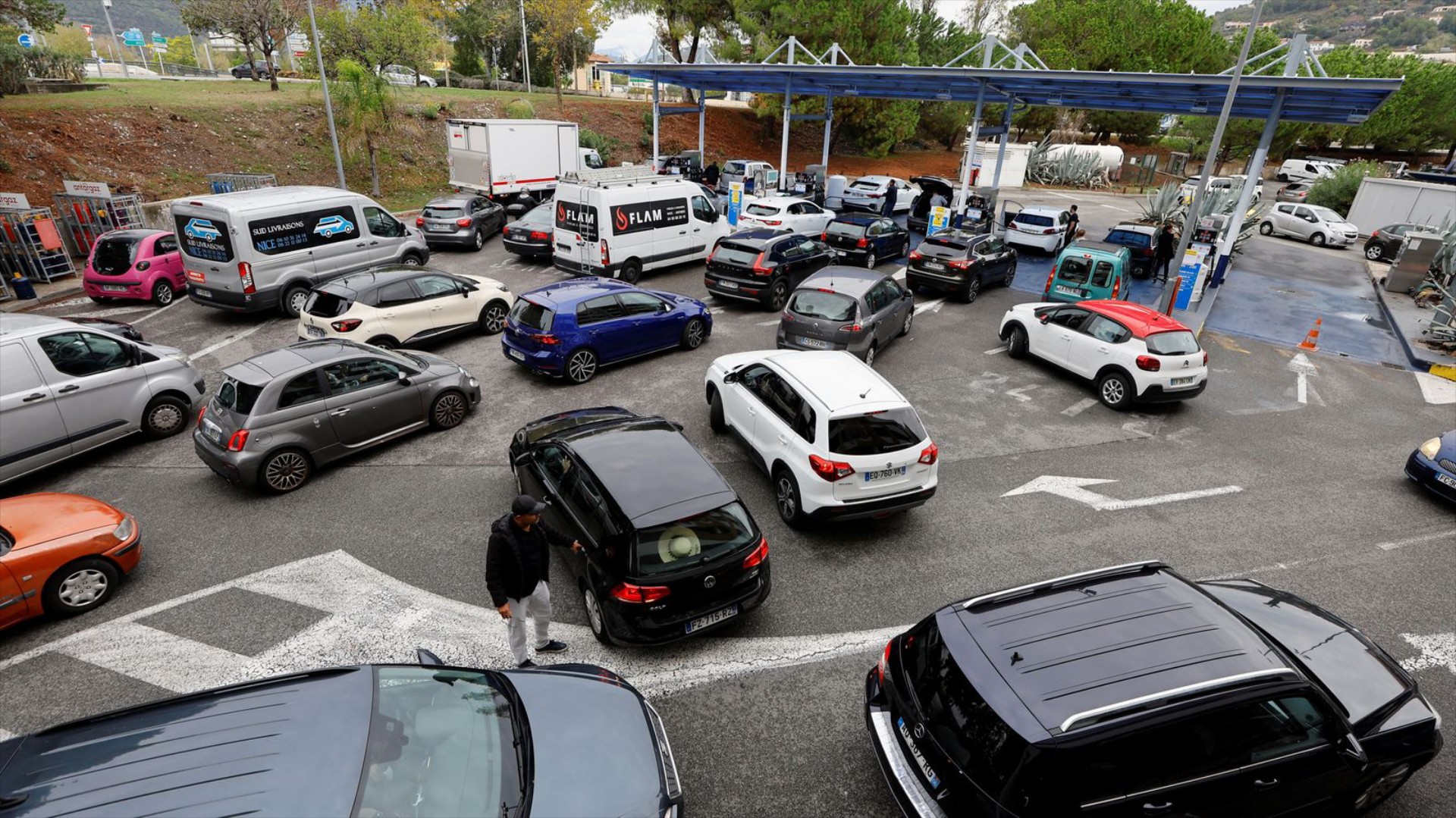Η χώρα της Ευρώπης που θα δώσει 50.000 ηλεκτρικά αυτοκίνητα με 150 ευρώ/μήνα
