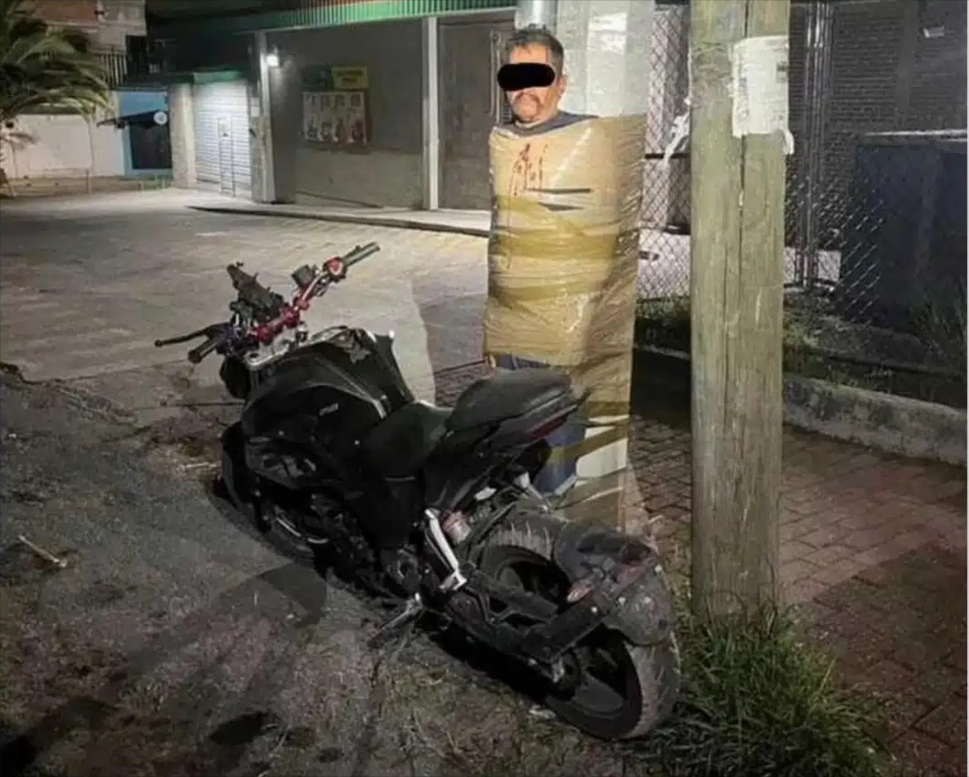 O Batman υπάρχει – Και συλλαμβάνει κλέφτες οχημάτων