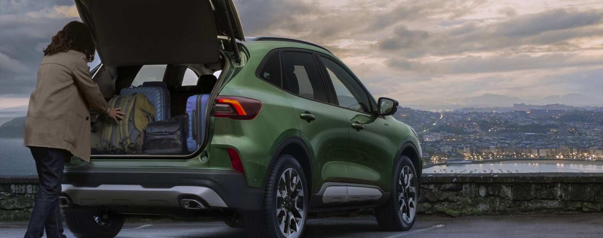 Το υβριδικό SUV των 183 ίππων που τα έχει όλα – Καίει 5,3 lt και έχει φόρο 100€