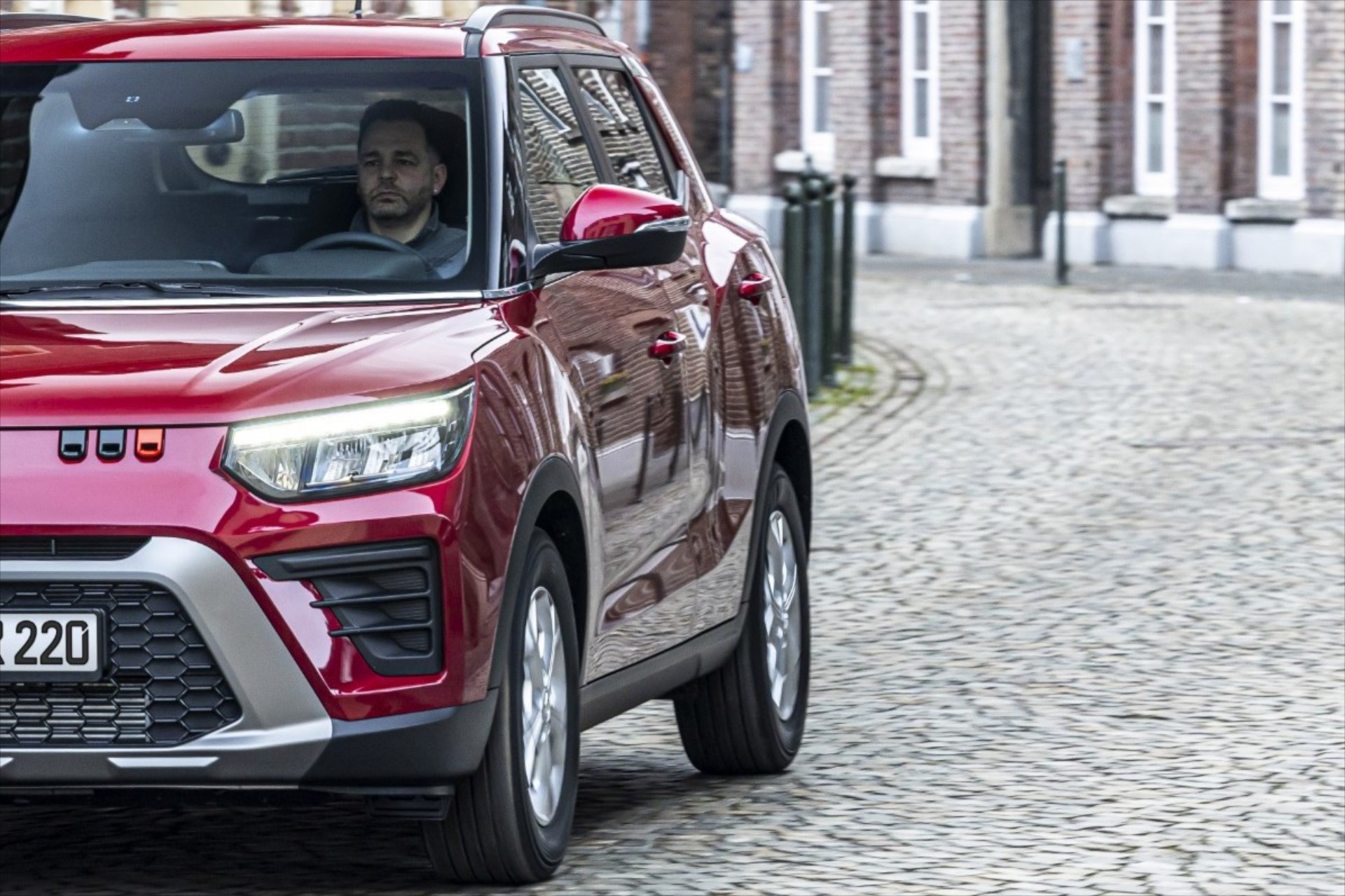 Με 16.990 ευρώ αγοράζεις το φθηνότερο B-SUV στην Ελλάδα - Έχει πορτ μπαγκάζ 427 λίτρα