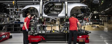 Επίσημο: Γερμανικός κολοσσός κόβει 5.000 θέσεις εργασίας – Αλλά επενδύει 2,1 δισ ευρώ