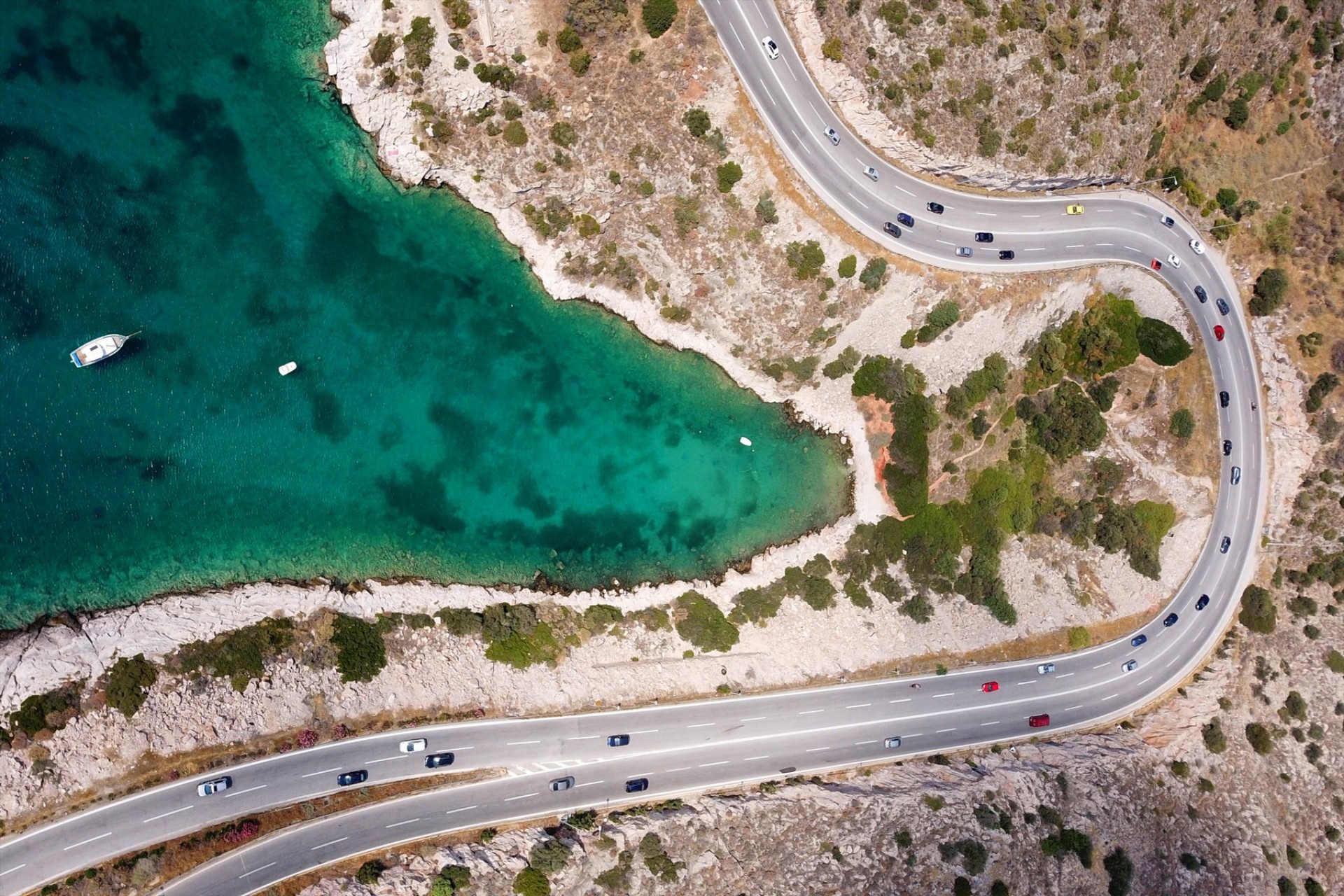 11 μήνες οδηγούμε για να φτάσουμε στον Αύγουστο