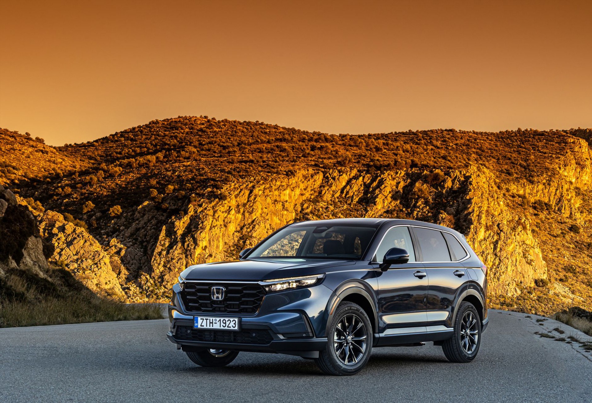 Η μεγάλη επιστροφή της Honda - Οι οδηγοί αγοράζουν κατά χιλιάδες τα υβριδικά αυτοκίνητα